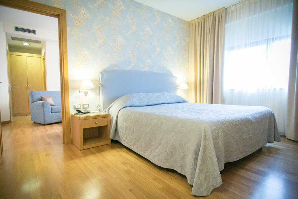 Hotel Touring Carpi Esterno foto