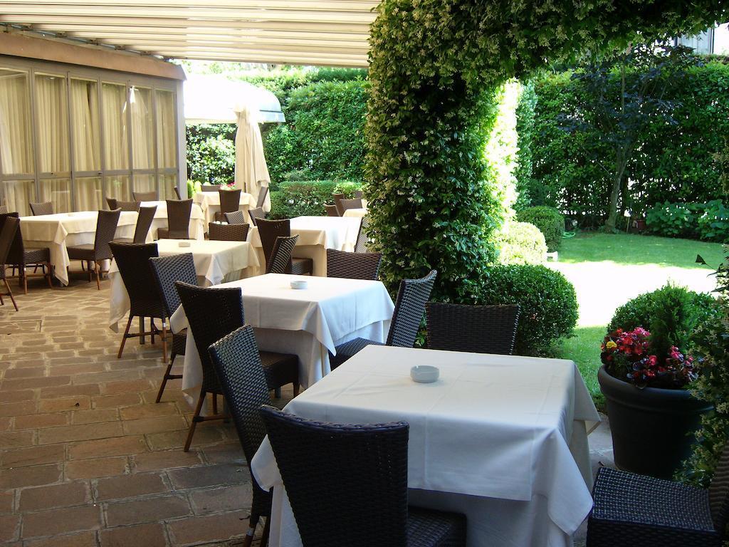 Hotel Touring Carpi Esterno foto