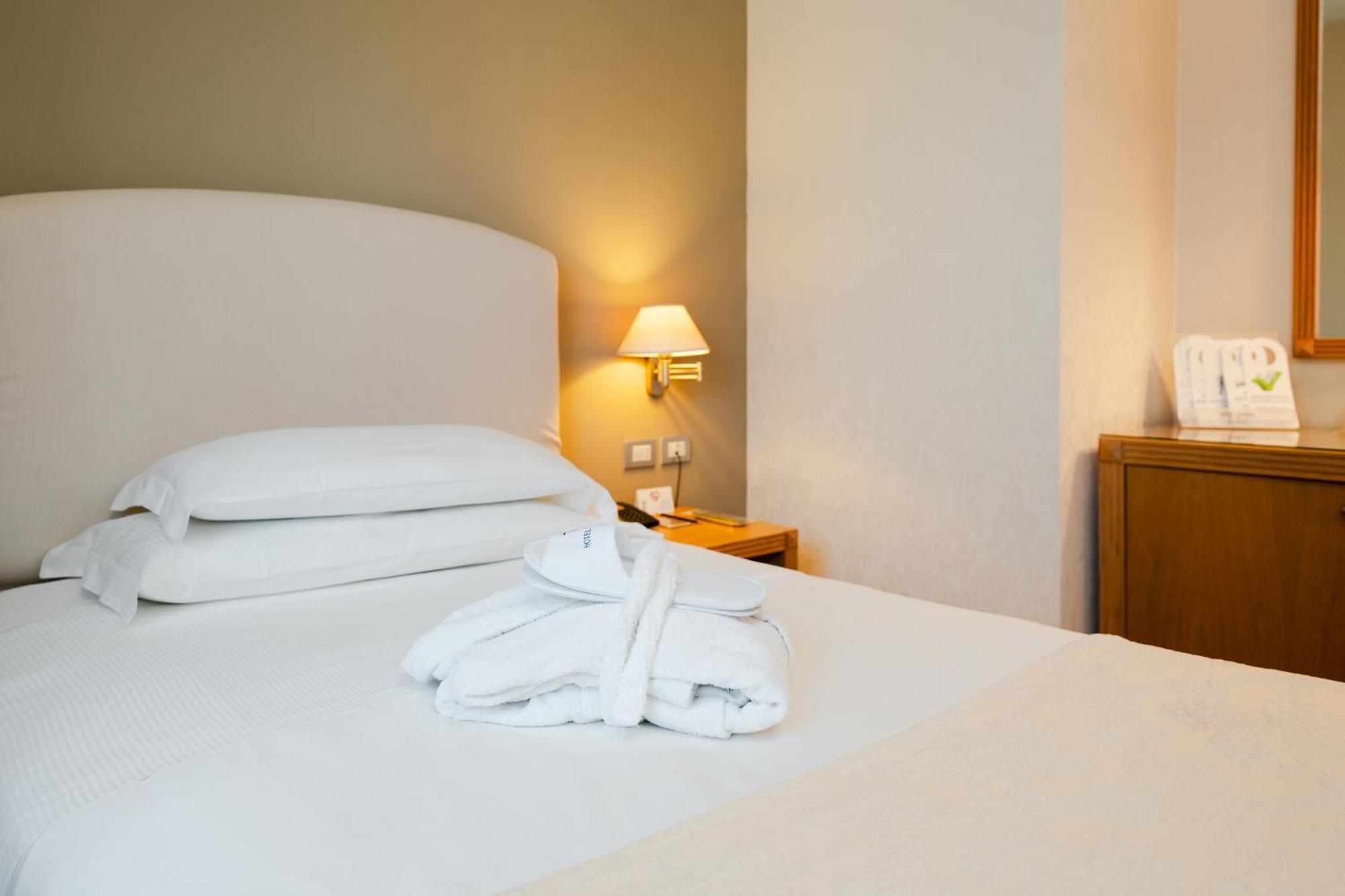 Hotel Touring Carpi Esterno foto