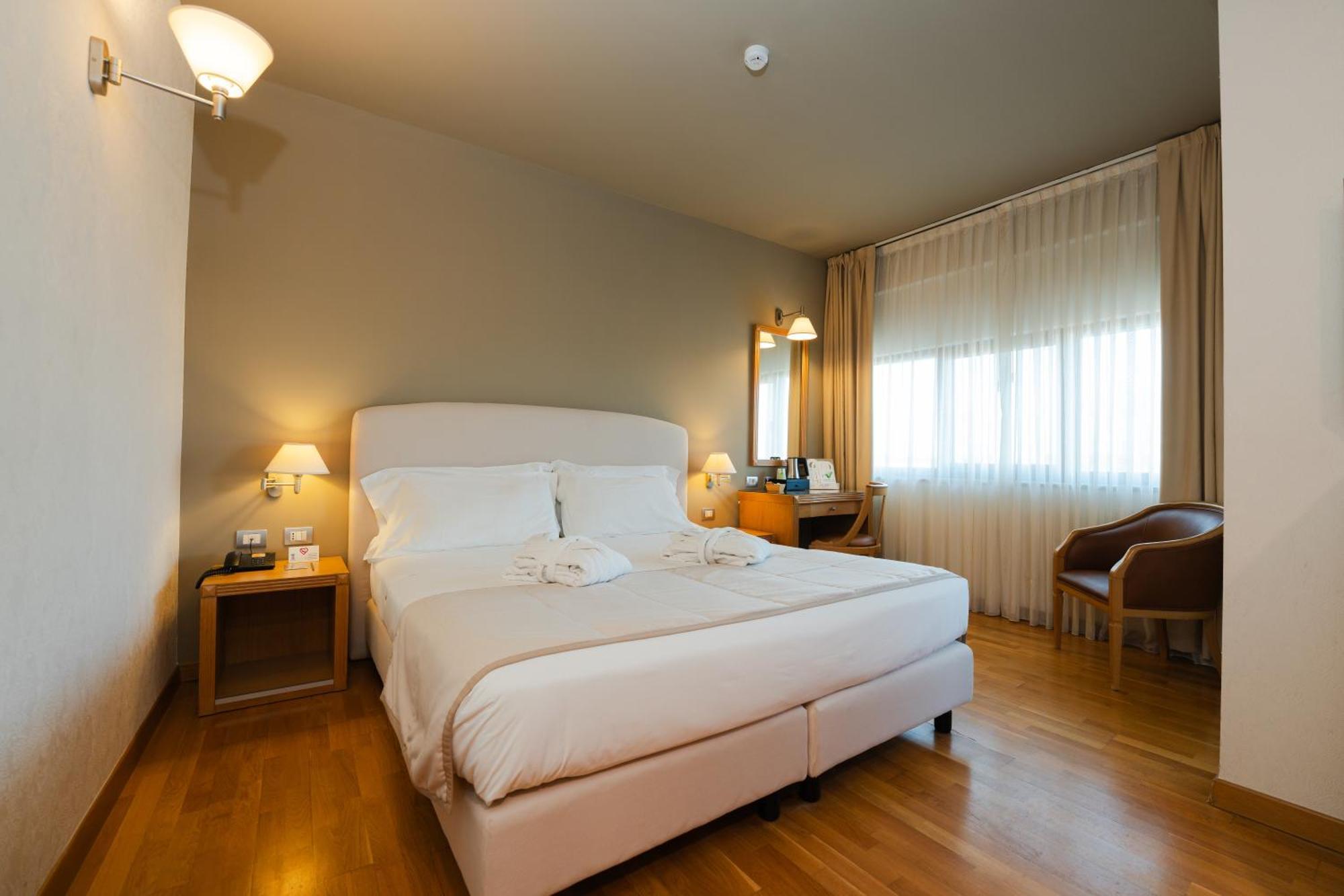 Hotel Touring Carpi Esterno foto