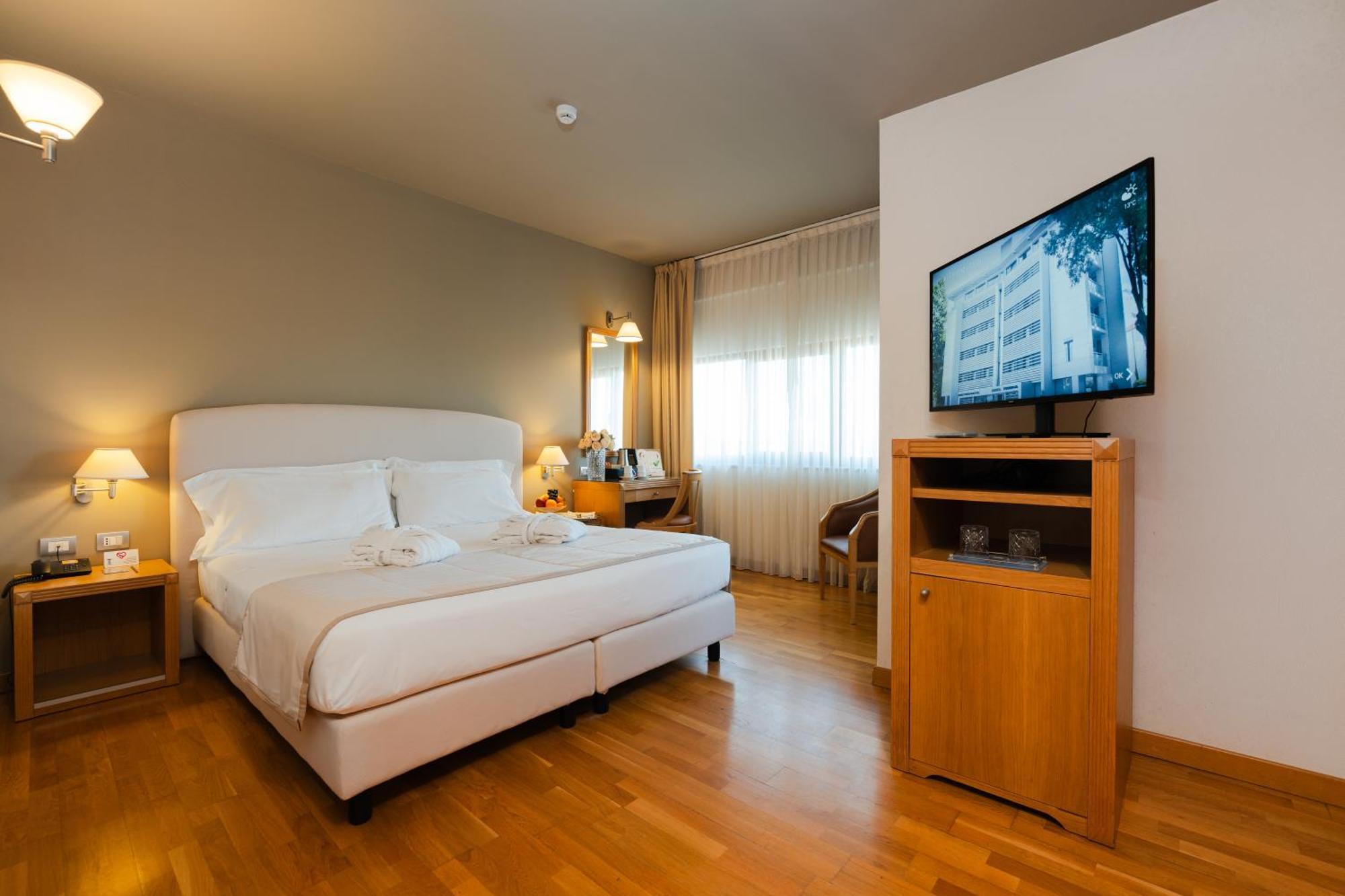 Hotel Touring Carpi Esterno foto