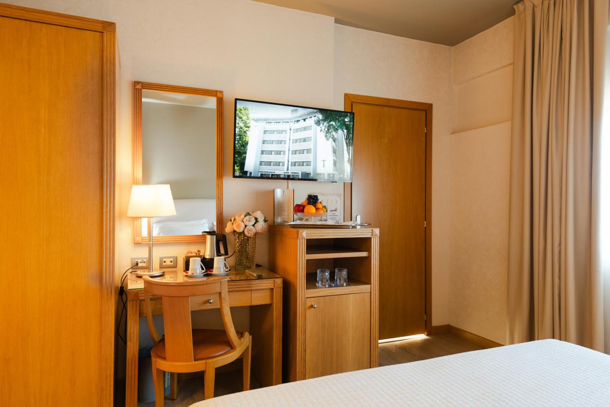 Hotel Touring Carpi Esterno foto