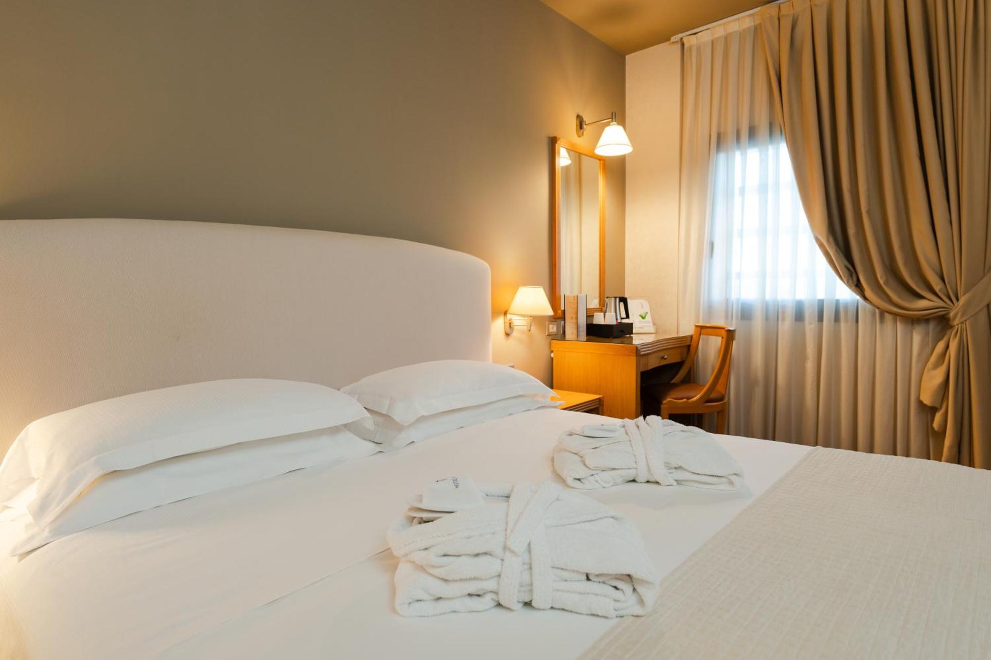 Hotel Touring Carpi Esterno foto