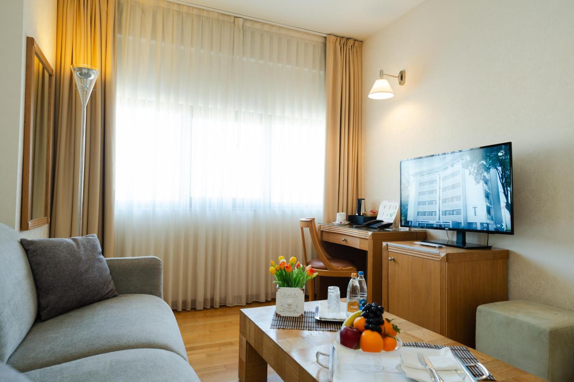 Hotel Touring Carpi Esterno foto