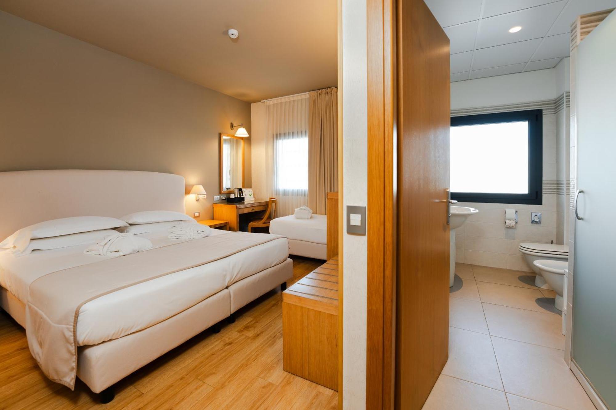 Hotel Touring Carpi Esterno foto