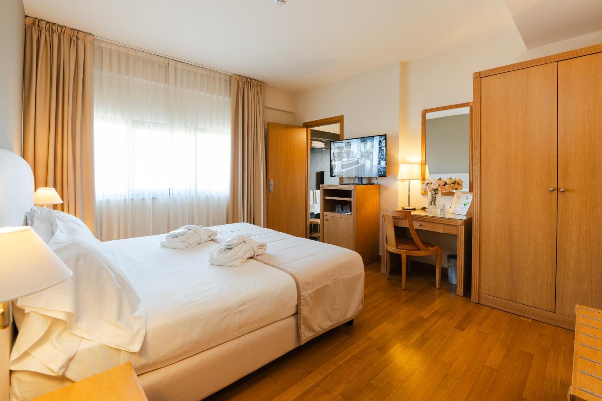Hotel Touring Carpi Esterno foto