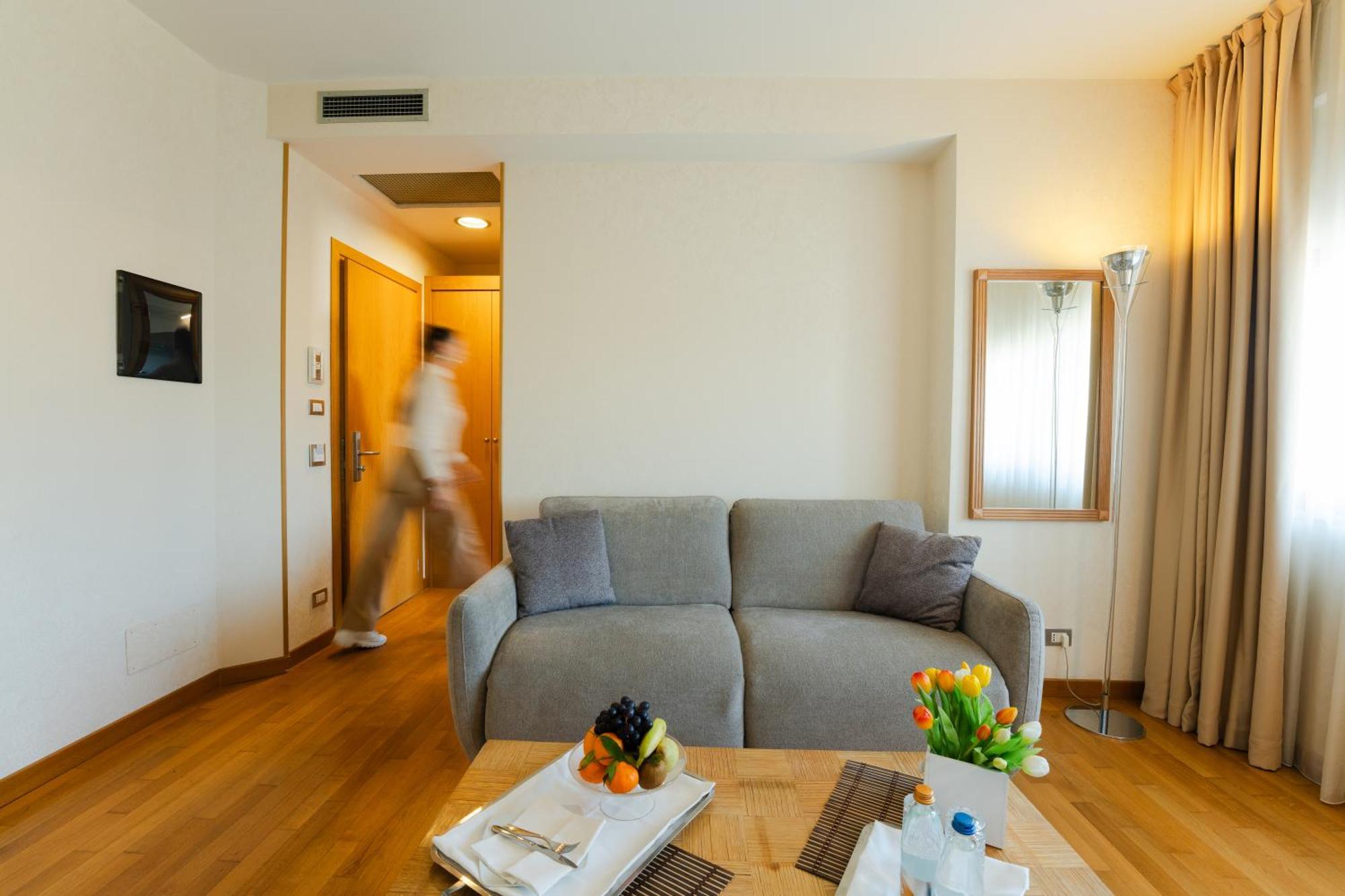 Hotel Touring Carpi Esterno foto