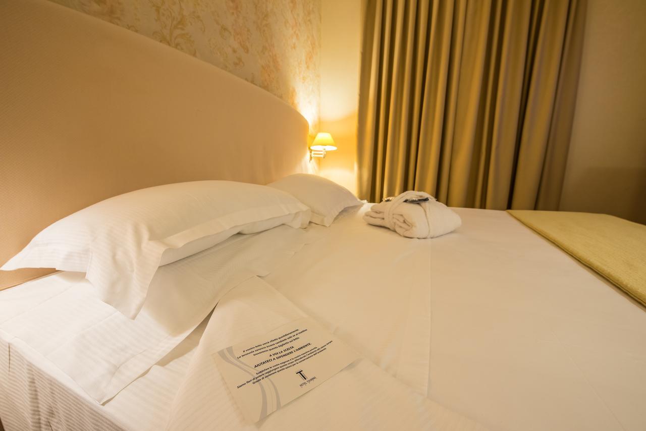 Hotel Touring Carpi Esterno foto